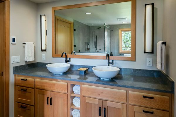 C01105_WL_bathroom_017